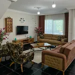 Villa Begonville Ladies Kusadası