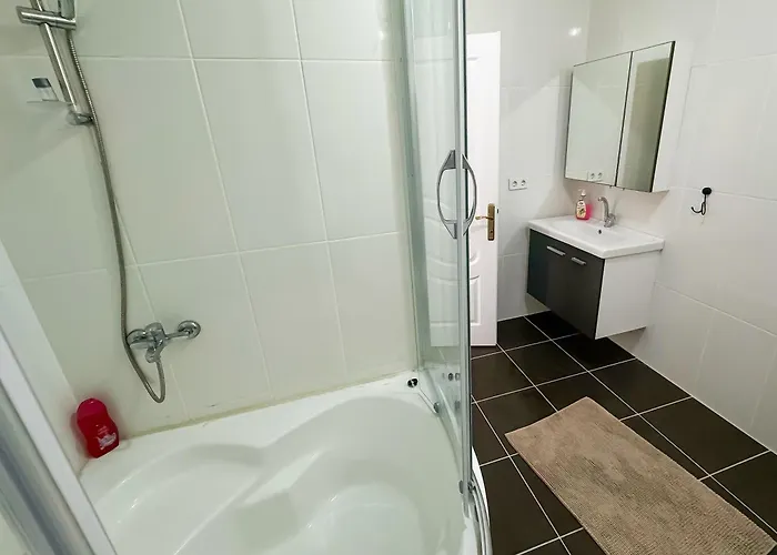 Villa Begonville Ladies