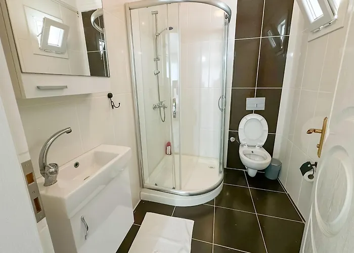 Begonville Ladies Villa *