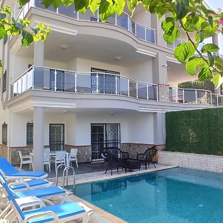 Villa Begonville Ladies Kusadasi